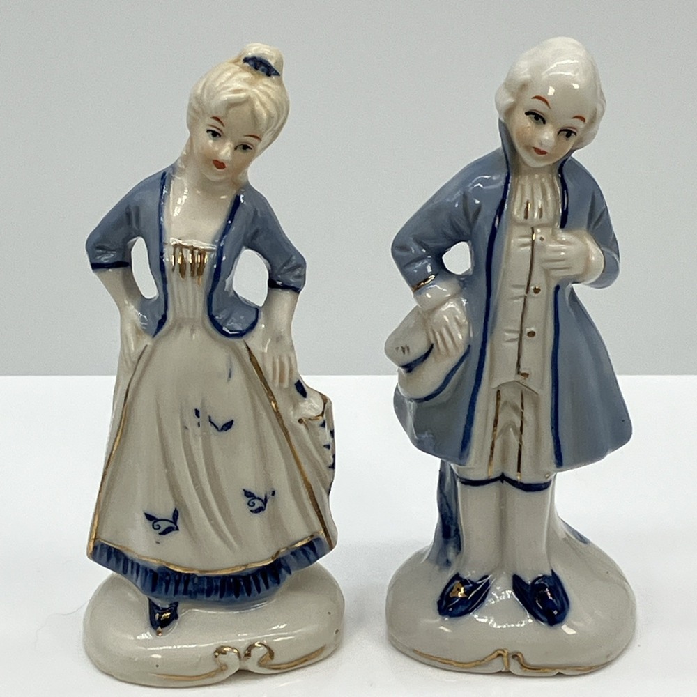 Vtg Porcelain Victorian Couple Figurines Blue/White Coquette Cottage Romantic‎
